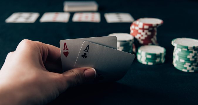 The Differences Between Live And Online Poker